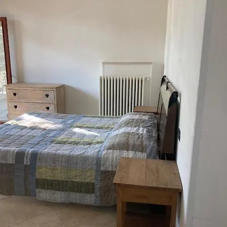 Mac فندق ريجّو إيميليا